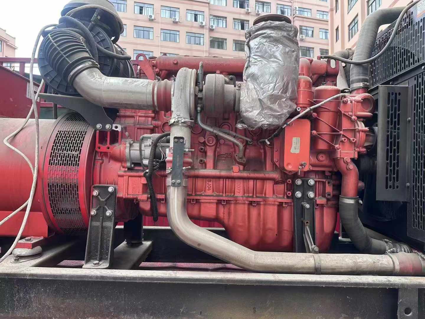 右江如何选择适合 600kW 柴油发电机组的过载保护器？