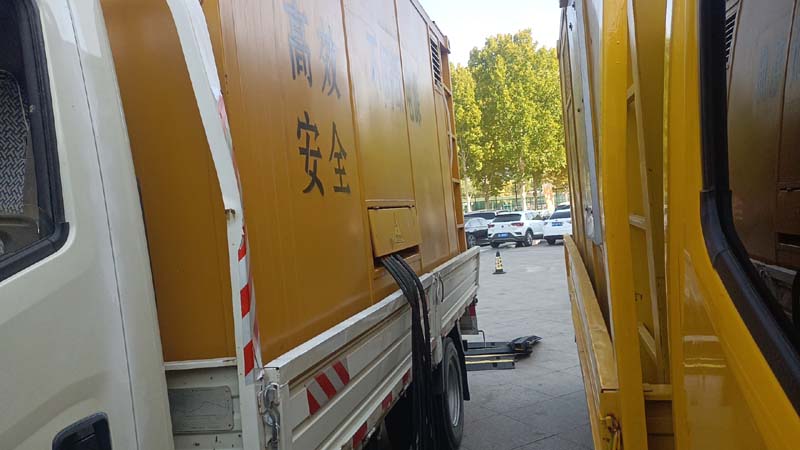 右江如何判断柴油发电机组和UPS电源的切换时间是否符合要求?